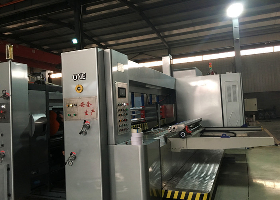 Κίνα Αυτόματη ζαρωμένη χαρτονένια εκτύπωση Flexo εμπορικών σημάτων Zhaoli που αυλακώνει τα μηχανήματα συσκευασίας μηχανών/χαρτοκιβωτίων προμηθευτής