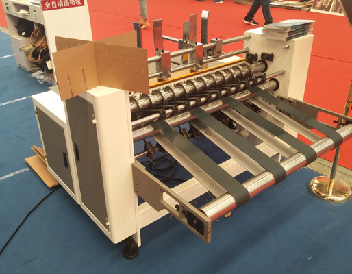 Κίνα Αυτόματα ζαρωμένα μηχανή κατασκευής χαρτοκιβωτίων/κιβώτιο χαρτοκιβωτίων να χωρίσει την αυλάκωση της μηχανής προμηθευτής
